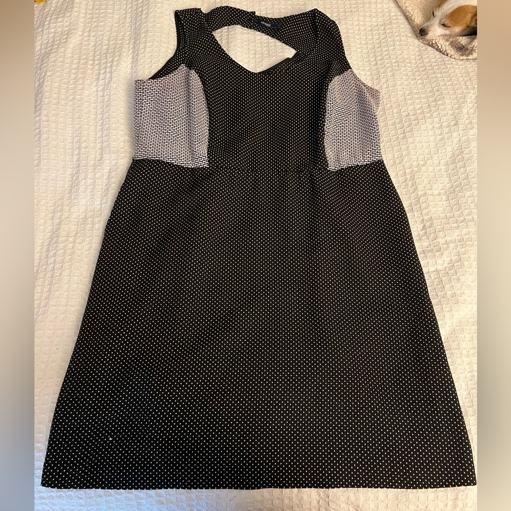 Eloquii micro dot black and white keyhole back dress with pockets 24